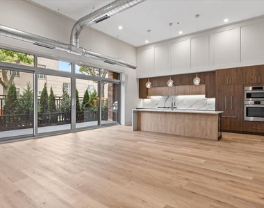 3951 N Wayne Avenue - Photo Thumbnail 3