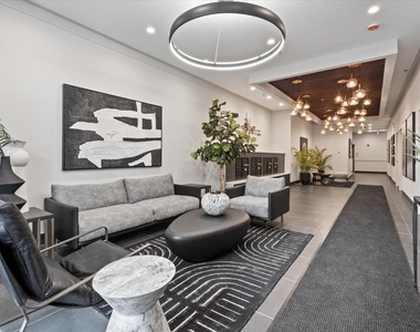 3951 N Wayne Avenue - Photo Thumbnail 2