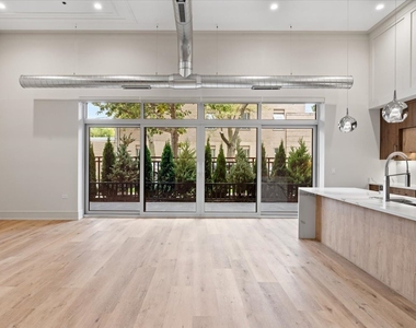 3951 N Wayne Avenue - Photo Thumbnail 5