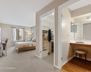 1541 Westminster Drive - Photo Thumbnail 33