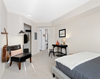 1541 Westminster Drive - Photo Thumbnail 32