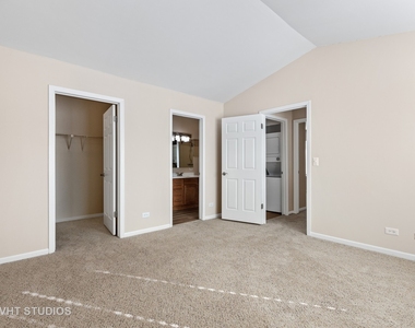1541 Westminster Drive - Photo Thumbnail 43