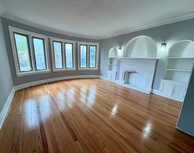 7932 S Kingston Avenue - Photo Thumbnail 1