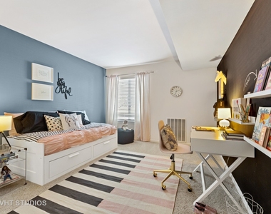 1627 Westminster Drive - Photo Thumbnail 40