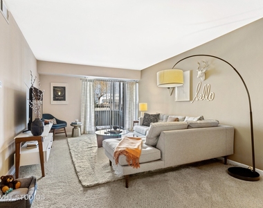 1627 Westminster Drive - Photo Thumbnail 18