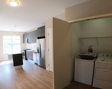 229 Park Avenue - Photo Thumbnail 4