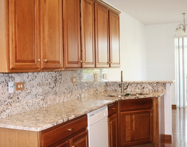 2598 Hillsboro Boulevard - Photo Thumbnail 6