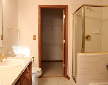 2598 Hillsboro Boulevard - Photo Thumbnail 9