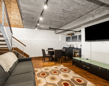 1830 Ridge Avenue - Photo Thumbnail 14