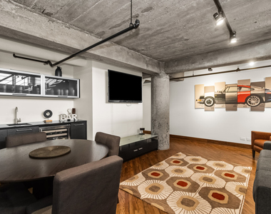 1830 Ridge Avenue - Photo Thumbnail 13