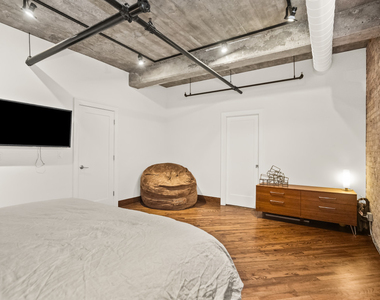 1830 Ridge Avenue - Photo Thumbnail 10