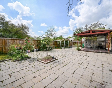 14431 Royal Hill Drive - Photo Thumbnail 24