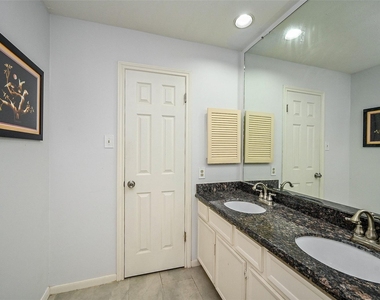 14431 Royal Hill Drive - Photo Thumbnail 15
