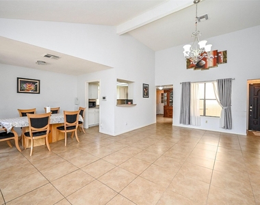 14431 Royal Hill Drive - Photo Thumbnail 5