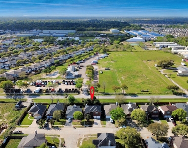 18315 Brenwood Menor Drive - Photo Thumbnail 44