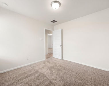2226 Royal Ann Way - Photo Thumbnail 27