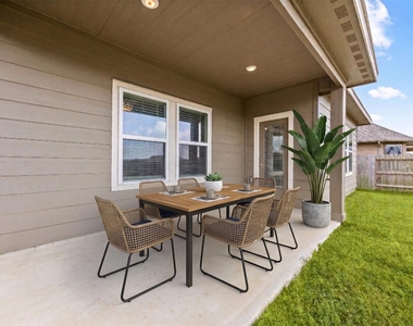 2226 Royal Ann Way - Photo Thumbnail 31