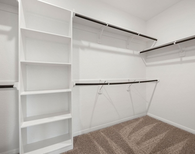 2226 Royal Ann Way - Photo Thumbnail 15