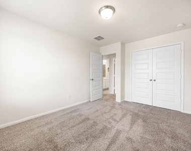 2226 Royal Ann Way - Photo Thumbnail 29