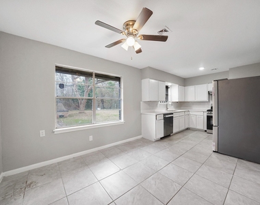 9347 Clearway Drive - Photo Thumbnail 5
