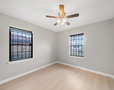 9347 Clearway Drive - Photo Thumbnail 10