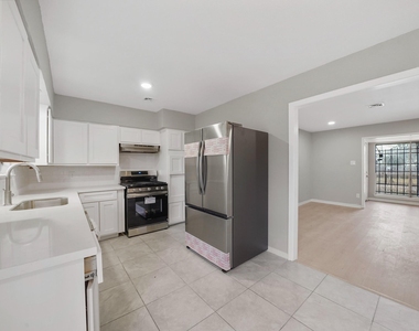 9347 Clearway Drive - Photo Thumbnail 7