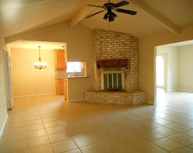 11226 Concho Street - Photo Thumbnail 3