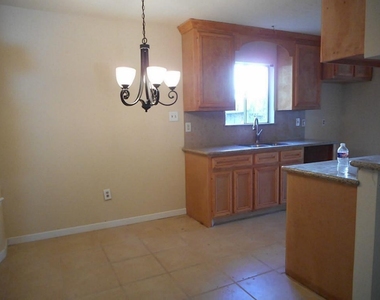 11226 Concho Street - Photo Thumbnail 7