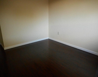 11226 Concho Street - Photo Thumbnail 14