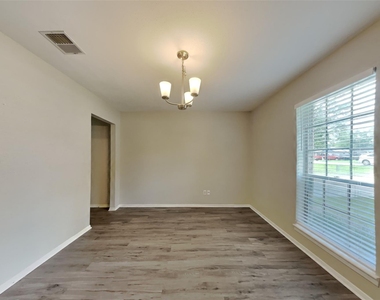 3419 Shadowcrest Lane - Photo Thumbnail 5