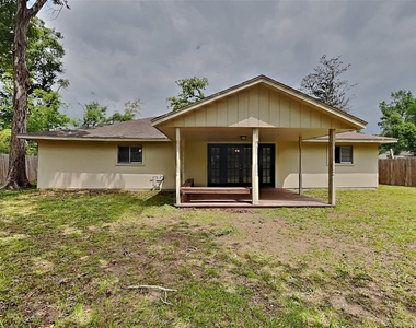 3419 Shadowcrest Lane - Photo Thumbnail 16