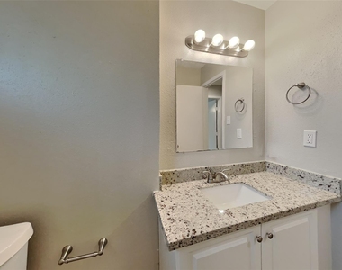 3419 Shadowcrest Lane - Photo Thumbnail 15