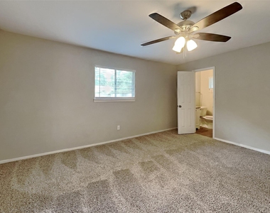 3419 Shadowcrest Lane - Photo Thumbnail 7