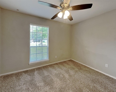 3419 Shadowcrest Lane - Photo Thumbnail 11