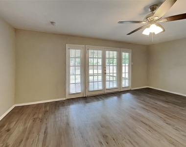 3419 Shadowcrest Lane - Photo Thumbnail 1