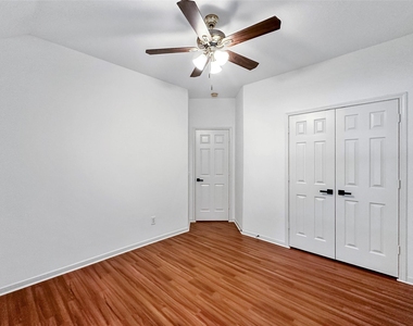 126 N Willow Point Circle - Photo Thumbnail 11