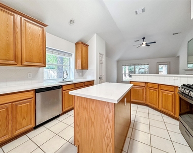 126 N Willow Point Circle - Photo Thumbnail 3