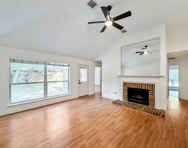 126 N Willow Point Circle - Photo Thumbnail 5