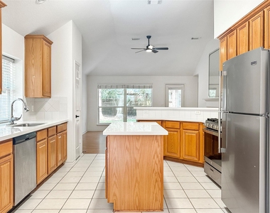126 N Willow Point Circle - Photo Thumbnail 2