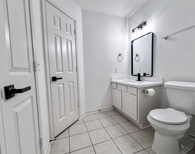 126 N Willow Point Circle - Photo Thumbnail 10