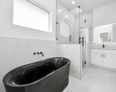 8313 Venus Street - Photo Thumbnail 18