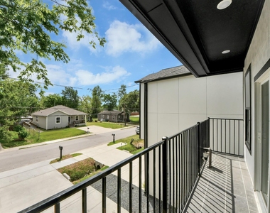 8313 Venus Street - Photo Thumbnail 23