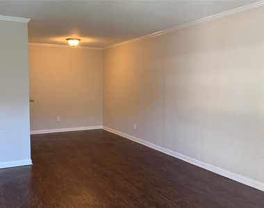7315 Brompton Street - Photo Thumbnail 3