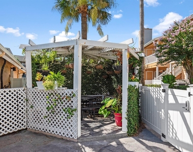 3506 Cove View Boulevard - Photo Thumbnail 18