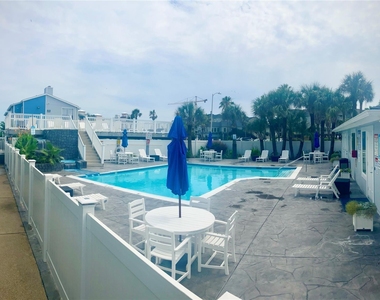3506 Cove View Boulevard - Photo Thumbnail 16