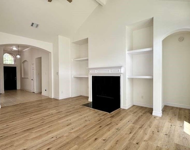 7510 Golden Thistle Lane - Photo Thumbnail 4