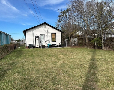 4009 Avenue L - Photo Thumbnail 9