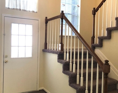 4819 Sunshine Drive - Photo Thumbnail 2