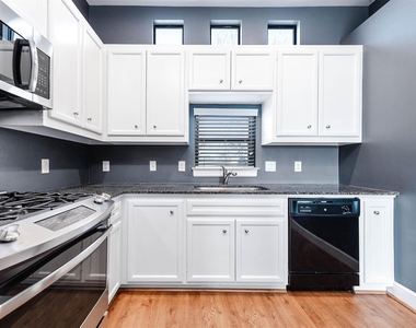 7650 Springhill Street - Photo Thumbnail 10