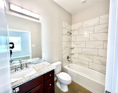 9508 Quaker Court - Photo Thumbnail 11